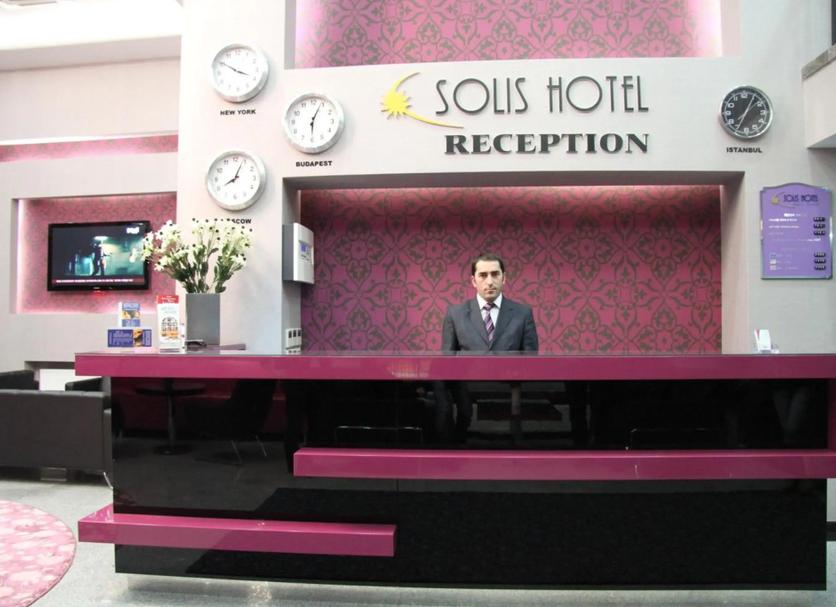 Front desk Photo