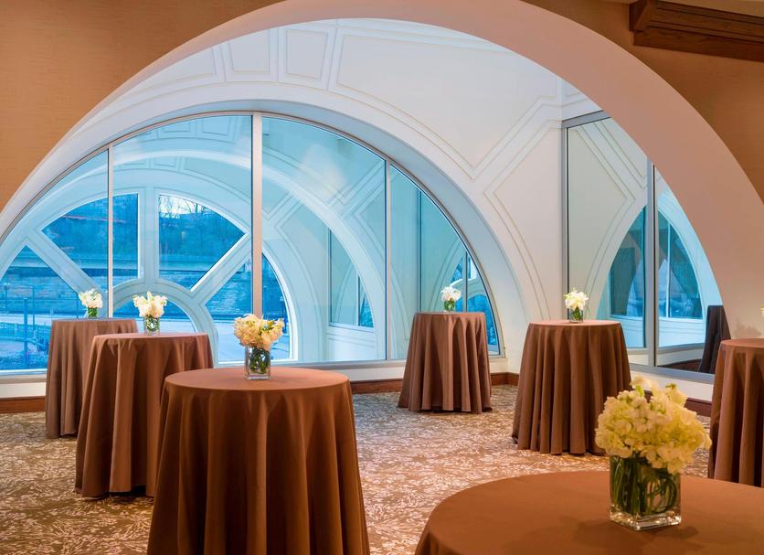 Banquet hall Photo