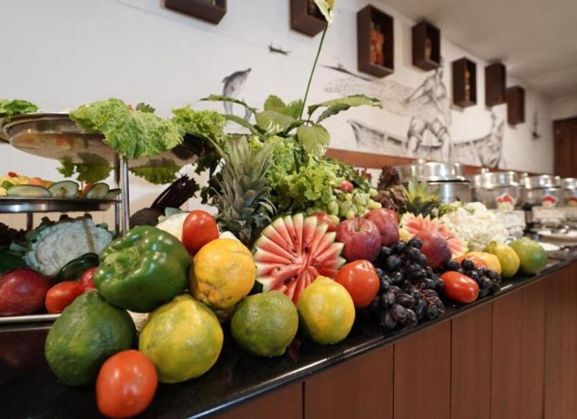 Buffet Photo