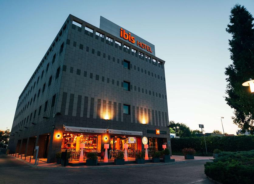 Building Photo