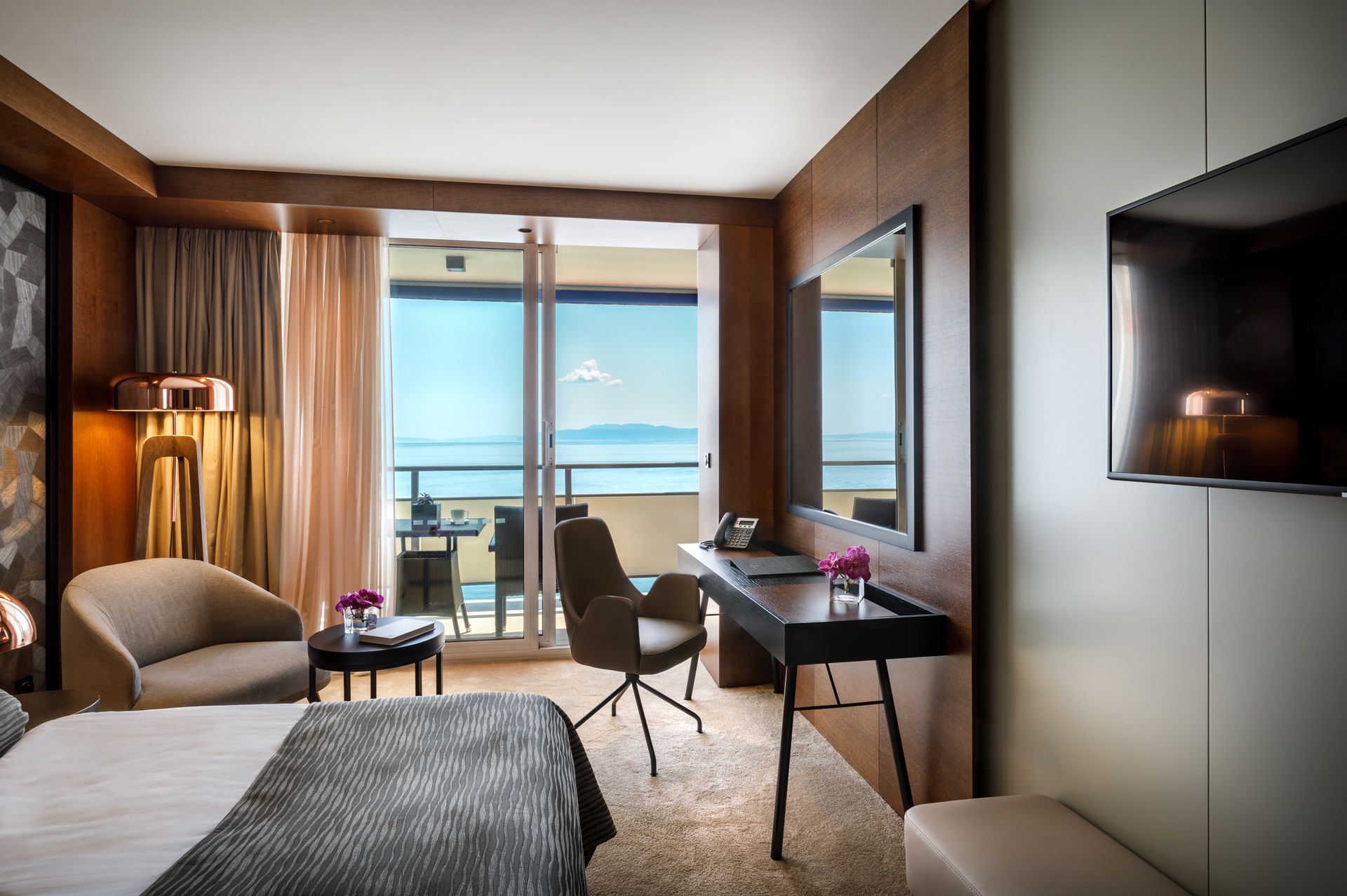 Room amenity