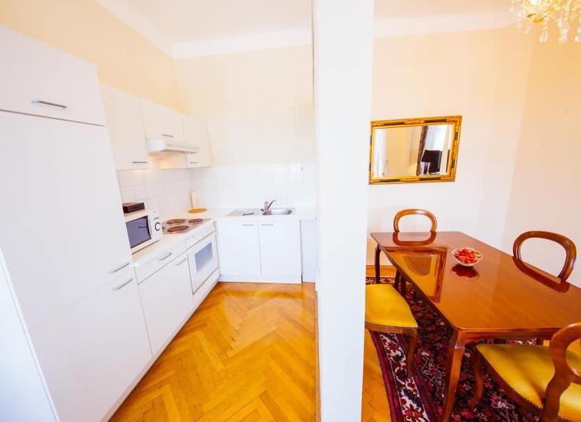 Kitchen Photo