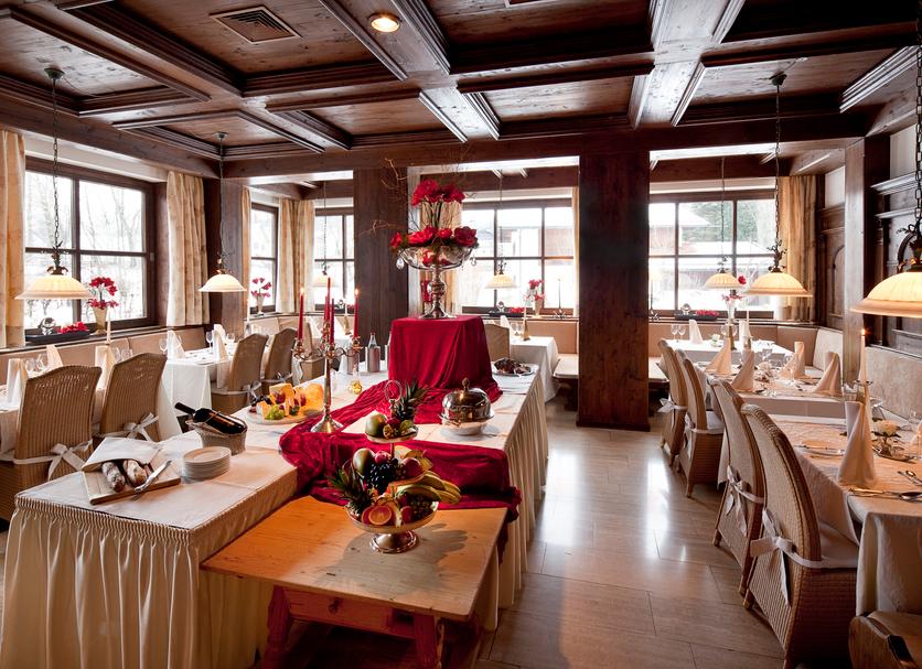 Dining room Photo