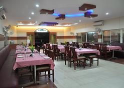 Hotel Beach Park Club and Resorts - Chennai - Restaurant