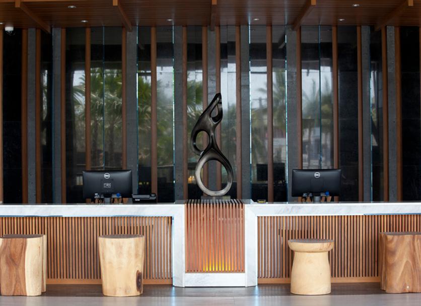 Front desk Photo