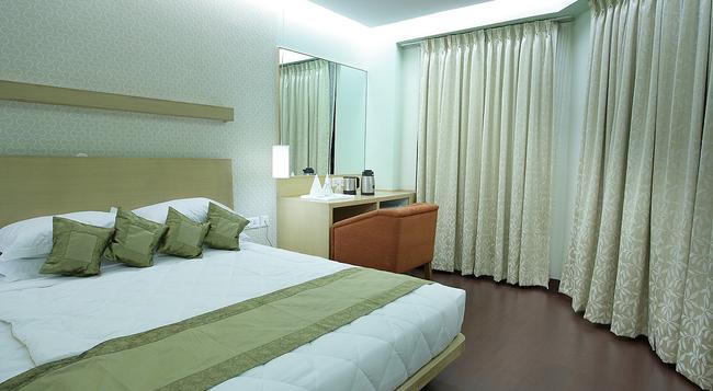 Hotel Blue Heaven - Jaipur - Bedroom