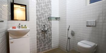 Fabhotel Monarch Jayanagar - Bangalore - Bathroom