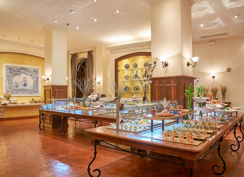 Buffet Photo