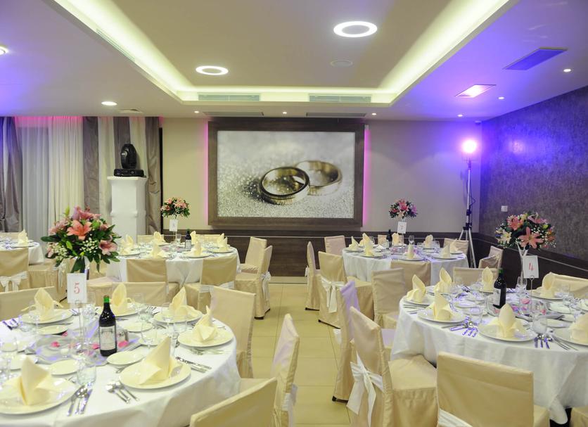 Banquet hall Photo