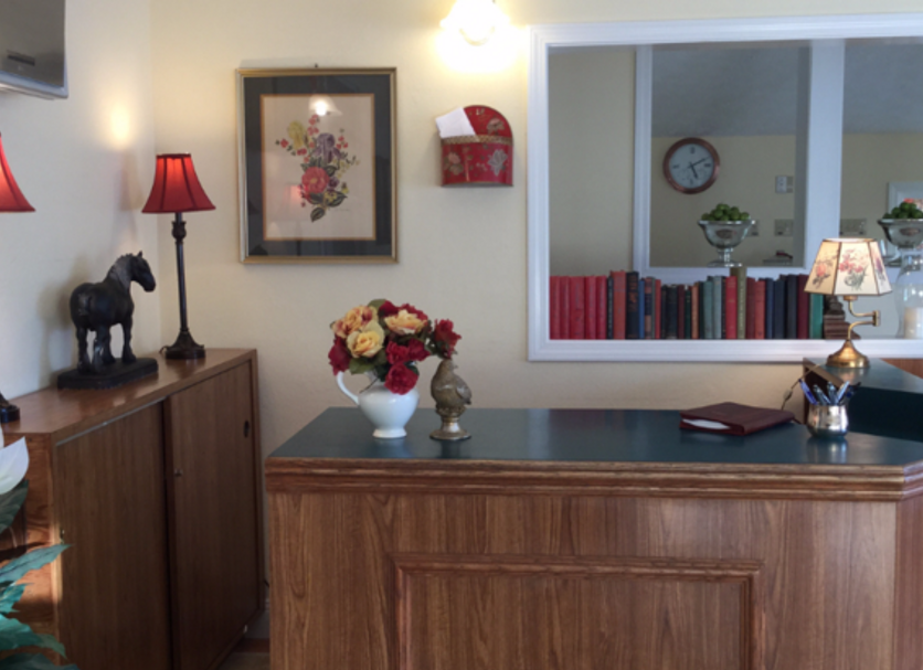 Front desk Photo