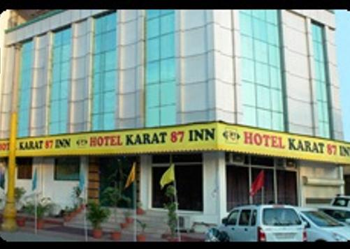 Hotel Karat 87 Inn - New Delhi - Outdoor view