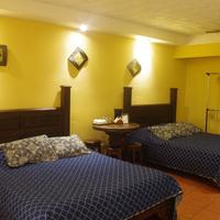 Melrost Airport Bed & Breakfast
