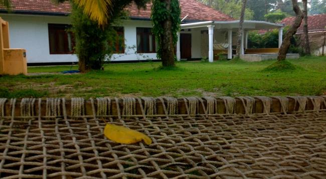 Ahangama House - Unawatuna - Building