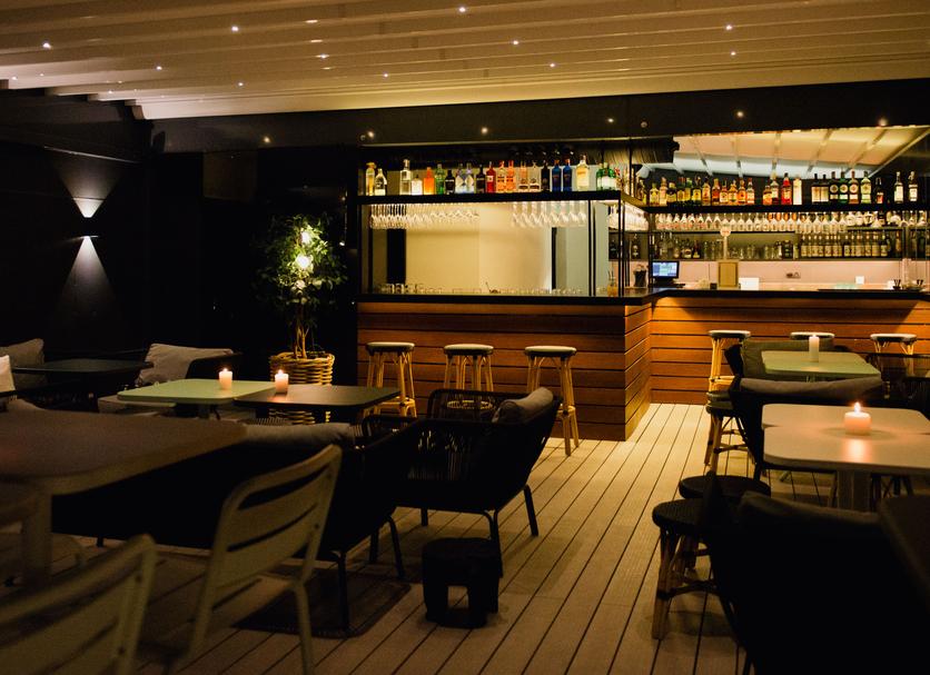 Bar Photo