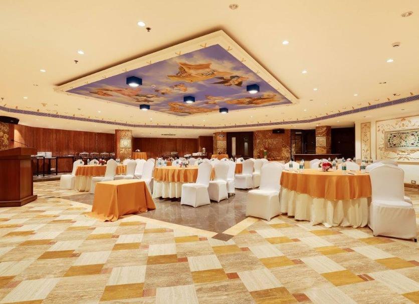 Banquet hall Photo